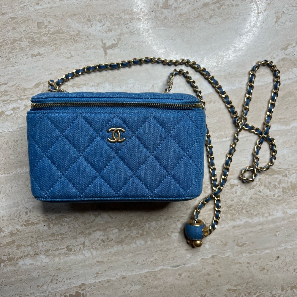 SOLD // 😭Chanel pearl crush vanity bag (2021)